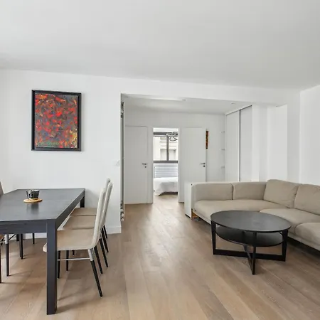 Arc De Triomphe By Weekome Apartment *